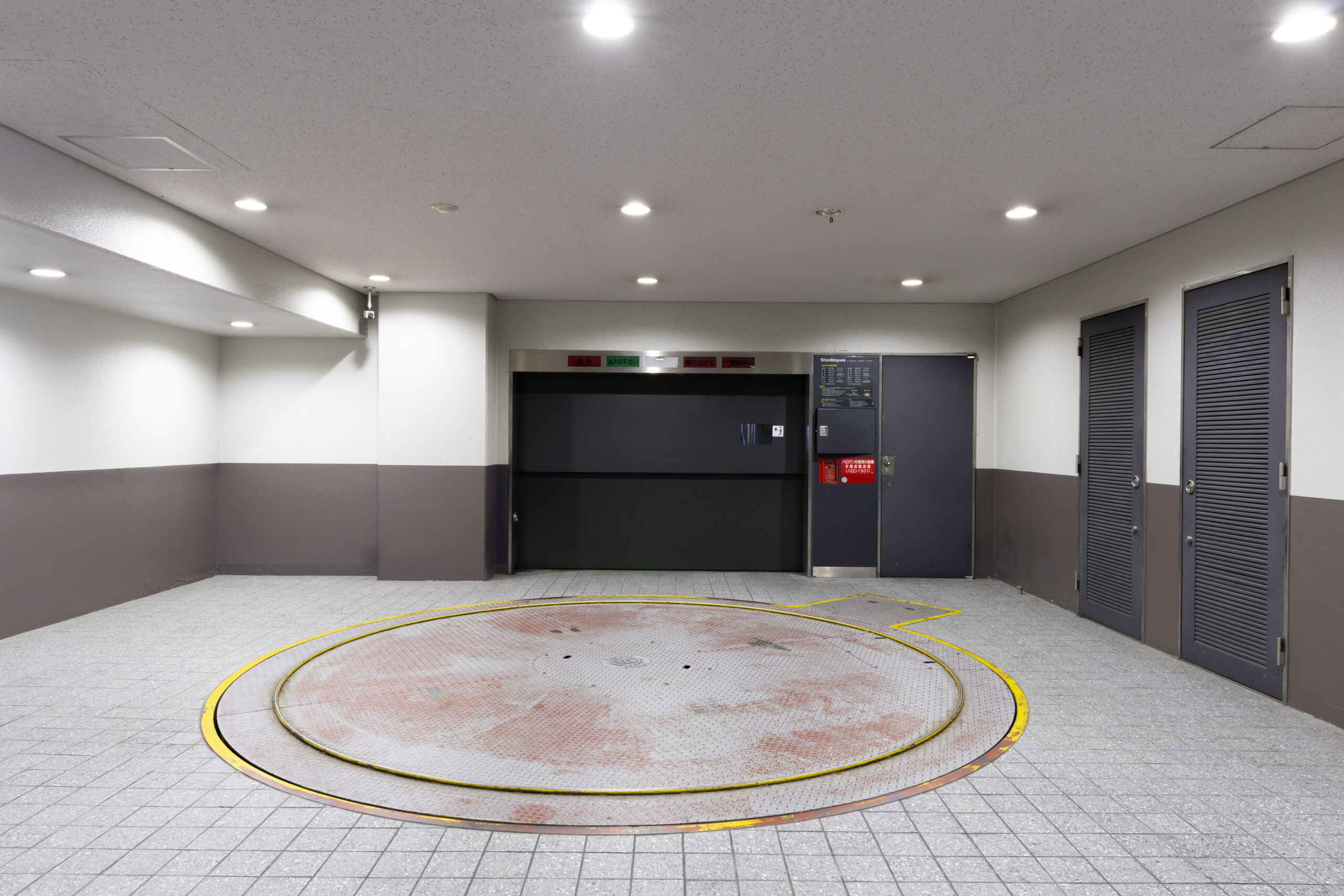 Duo心斎橋 機械式立体駐車場